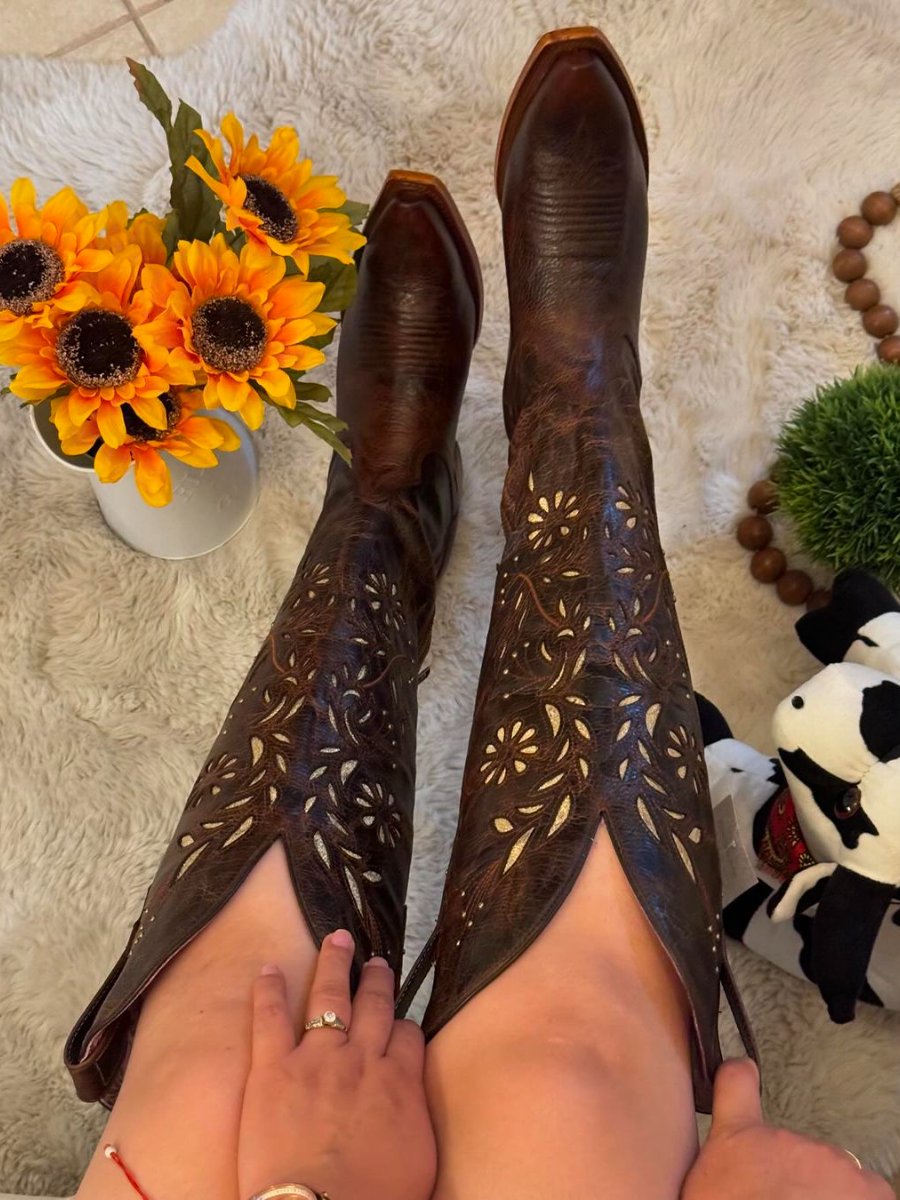 Classic Women's Cowboy Boots - Brown