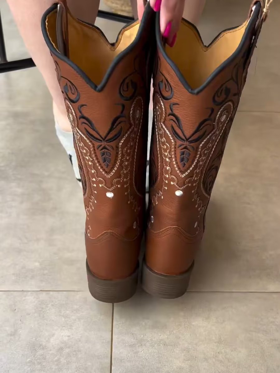 Classic Western Cowboy Women's Embroidered Boots