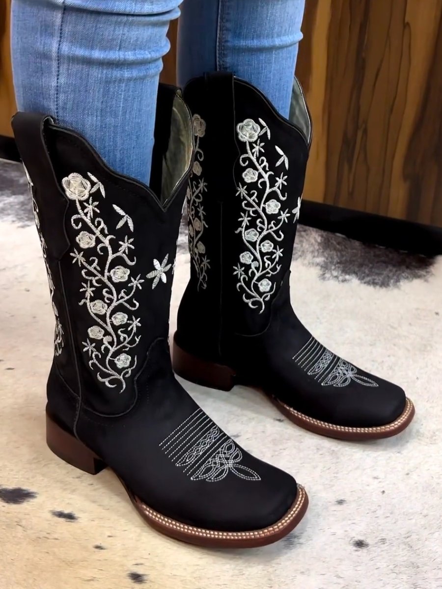 Classic Western Cowboy Embroidered Women's Boots - Black