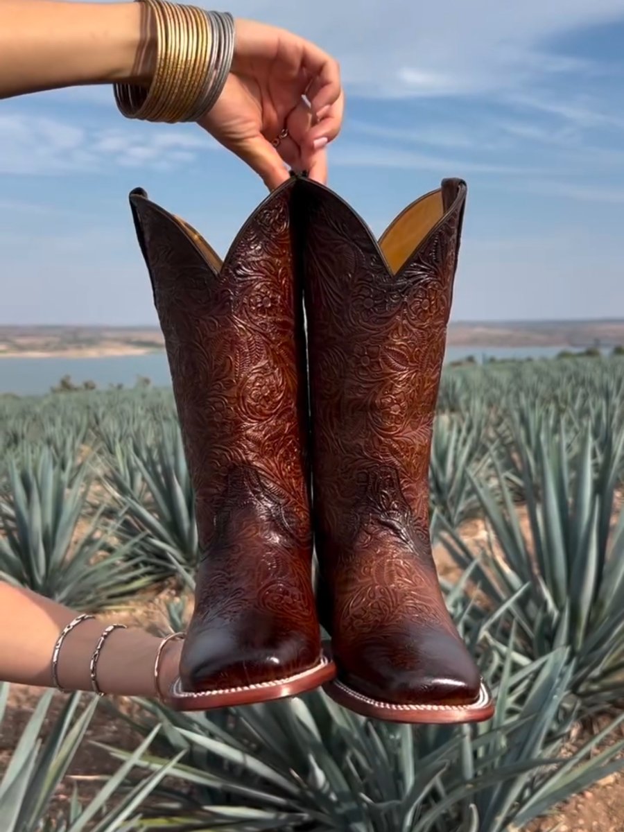 Western Cowboy Style Women's Traditional Classic Boots