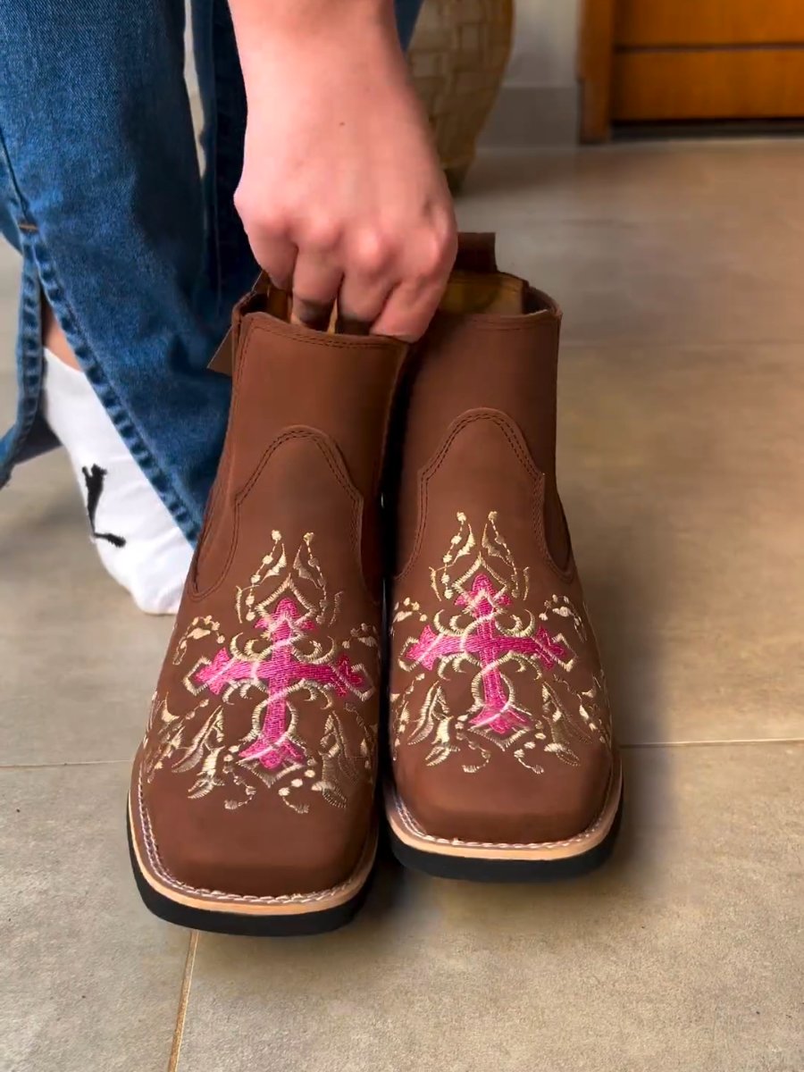 Classic Western Cowboy Style Women's Embroidered Ankle Boots