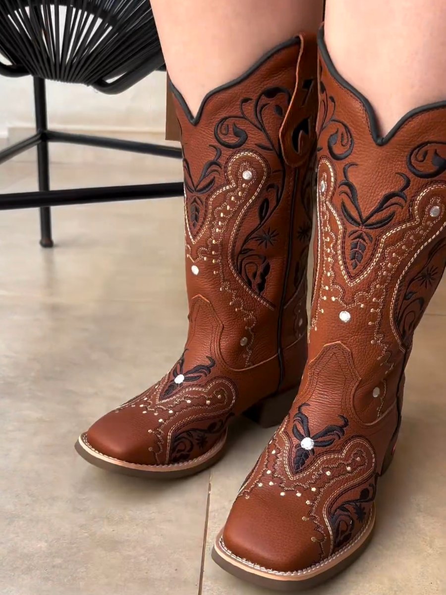 Classic Western Cowboy Women's Embroidered Boots