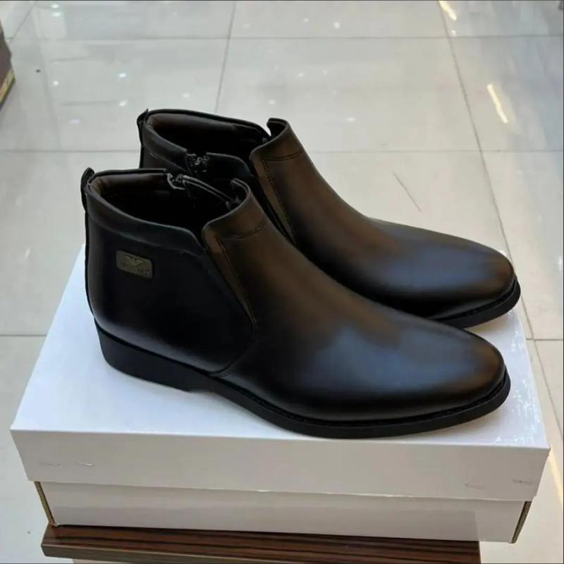 Men's Black Classic Slip On Boots With Vintage Leather Uppers