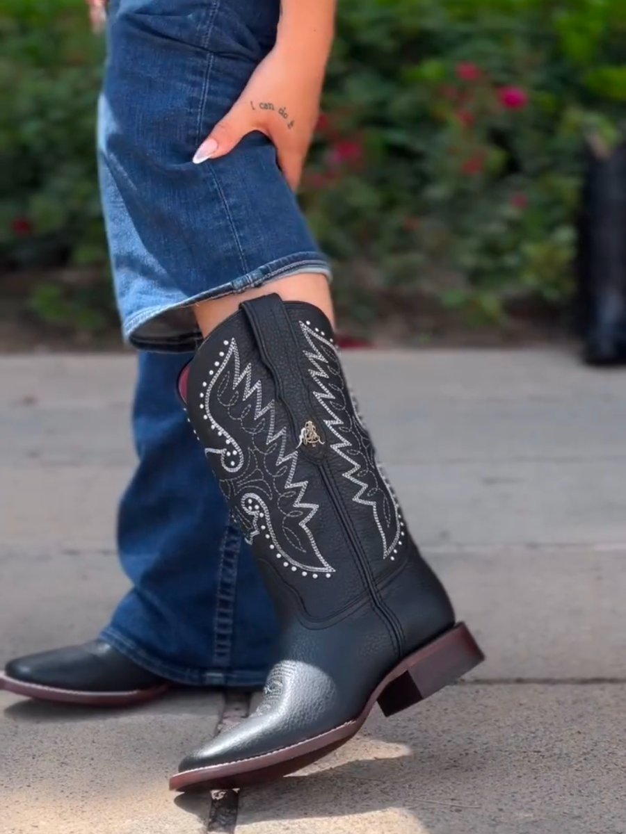 The Western Cowgirl Boots-Black