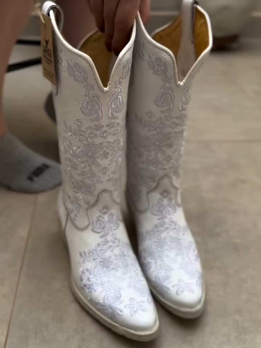 Women's White Cowboy Boots